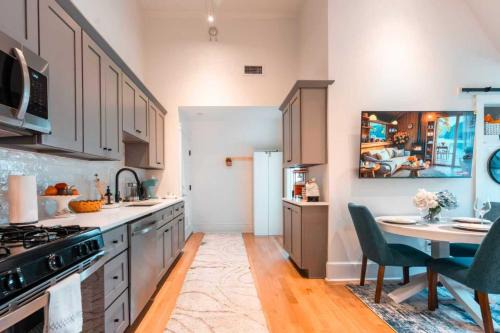 College Hill 2BR, Walk to Brown & RISD, Free Parking