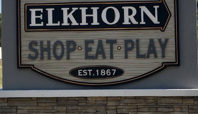 College World Series/Traveling Nurses loft apartment near West Dodge Expressway