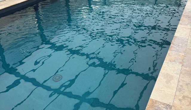 Colleville" house, sleeps up to 10, heated pool all year round