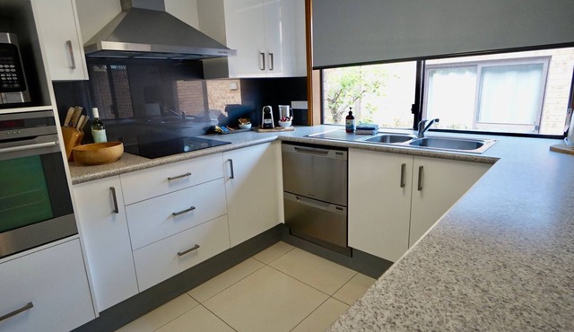 Colloden Beach House by Jervis Bay Breaks