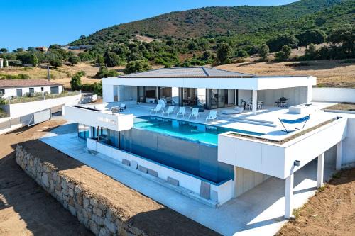 Colombina - Villa avec piscine