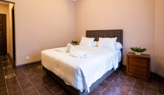 Colonial Concept Blended Well with Javanese Trait at Kutus Kutus Clemmie Huis