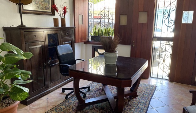 COLONIAL HOUSE 3BEDR