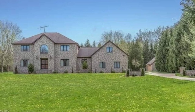 COLONIAL IN HEART OF WINE COUNTRY