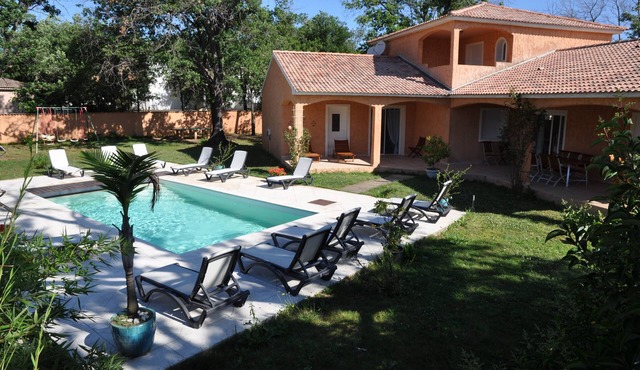 Colonial Villa 12 people - 300 m from the sea