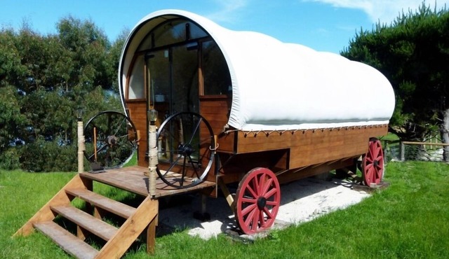 COLONIAL WAGON + sleepout - Wacky Stays - 6 UNIQUE rentals in Kaikoura