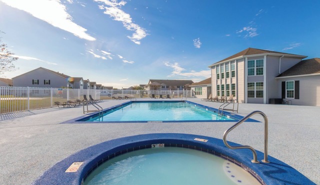 Colony Club H6