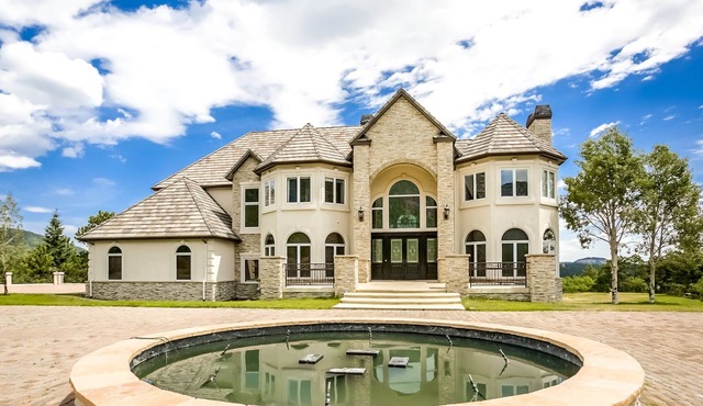 Colorado Estate, INDOOR pool, perfect for family reunion, no weddings!