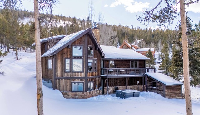Colorado Home with Hot Tub! Close to Ski Resorts