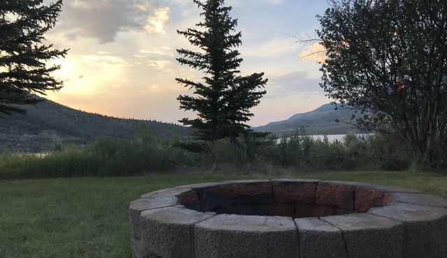 COLORADO LAKE HOUSE Away from it all: Boat, Hike, Fish, ATV, Hunt