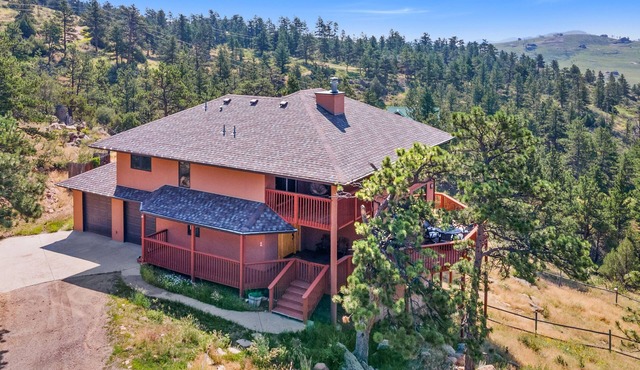 Colorado Mountain Retreat with Unbeatable Views!