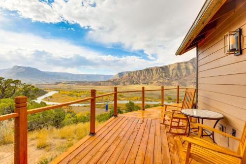 Colorado River Getaway in Parachute Dogs Welcome!