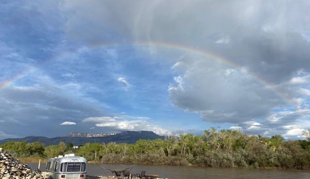 Colorado River Glamping in middle of wine country