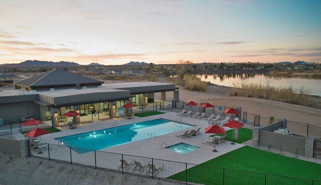 Colorado River south of Parker Pool, Spa, Gym, Beach, Boat & Watercraft Launch