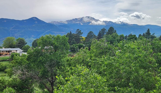 Colorado Springs Mesa Retreat