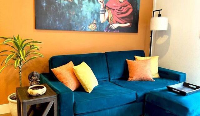 Colorful Casa Frida 10m downtown