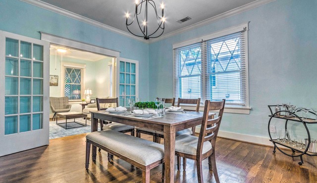 Colorful Cottage w/Deck ~ 5 Mi to Downtown!