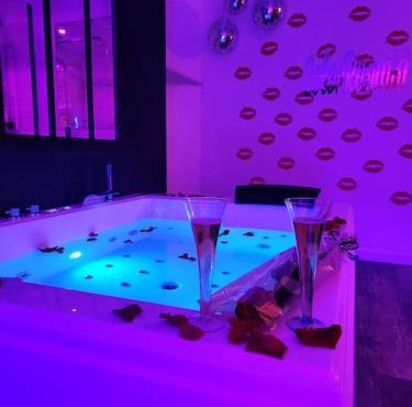 Colorroom31 - Nuit insolite - Spa - Tantra - Love room