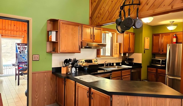 ColorSplash Lodge: Camelbeach just mins away!