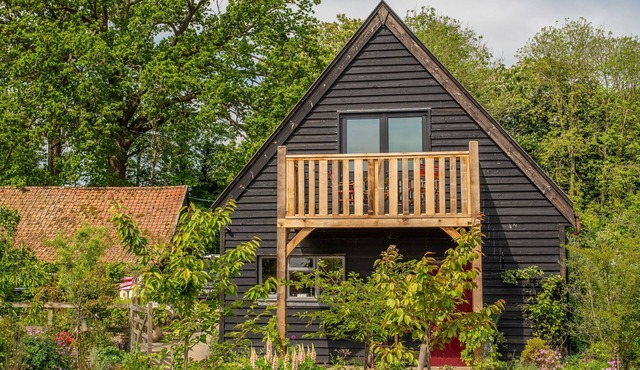 Colourful and cosy rural hideaway - Aspen Loft