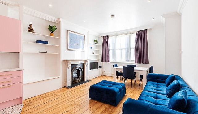 Colourful Three Bed Flat with Private Patio