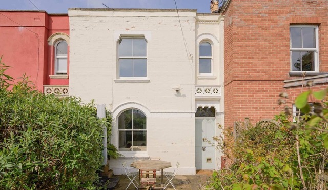 Colourful Victorian Home in Redland with Garden