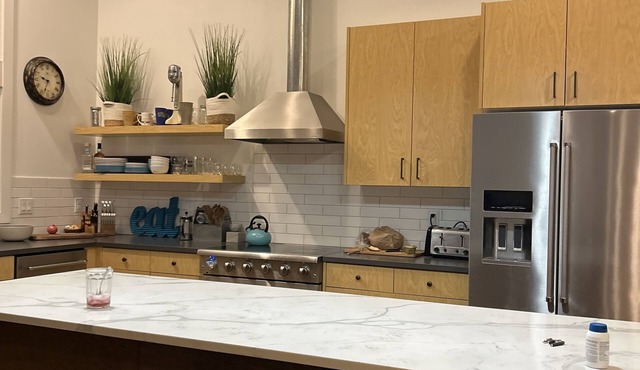 Columbia Gorge playground n Pickleball & Disc Golf wind-sports Biking Hiking