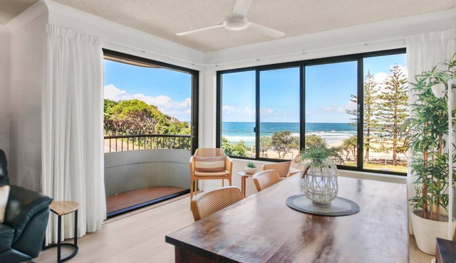 Columbia Point U6, 7 Bulcock Beach Esp