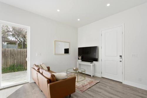 Colusa Commons 4 BR 3 BA near UC Davis