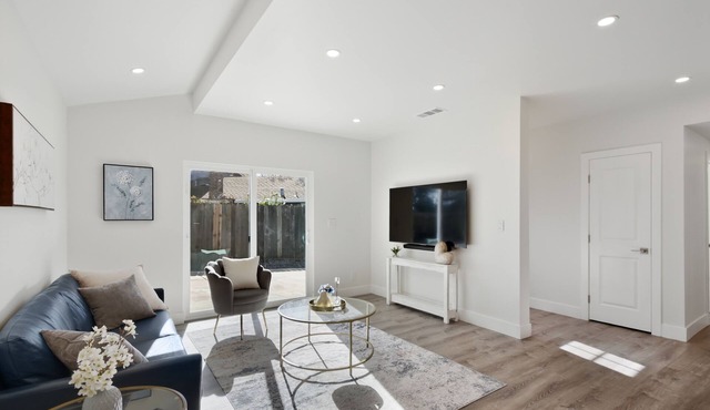 Colusa Residence: 4BR 3BA near UC Davis