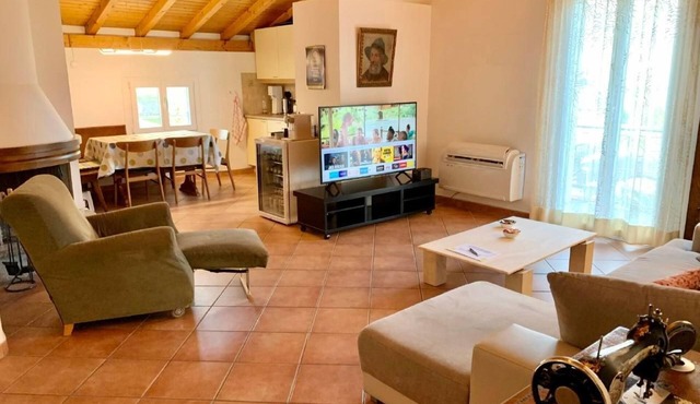 Comano (Lugano) Ticino - B&B Walterina by Interhome