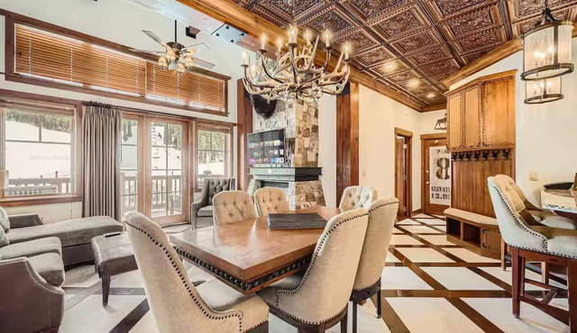 Combined 4BR Penthouse — Sleeps 14, AC & Pool
