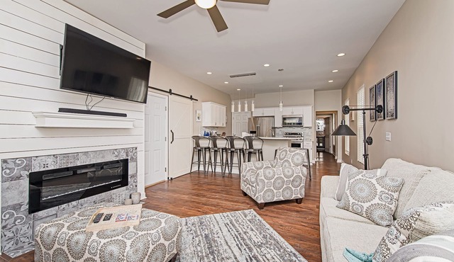 Combined Duplex on the Monon Trail near north Downtown Indy. Perfect for groups