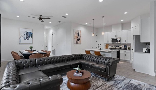 Combined Home Near Downtown & East Austin Up to 18
