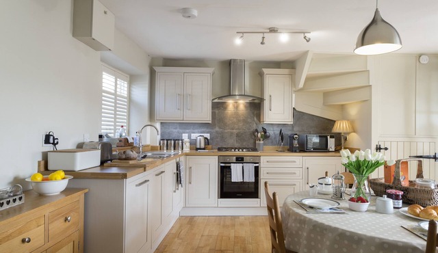 Combining luxury with Cotswold charm, 1 Spring Cottage is the perfect couples retreat.