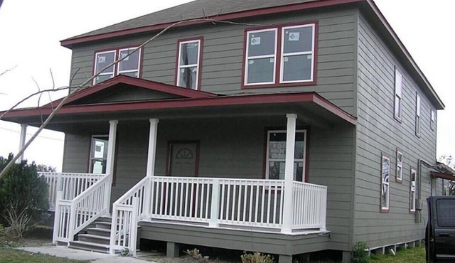 Combo Unit 1 & 4, Near TX City