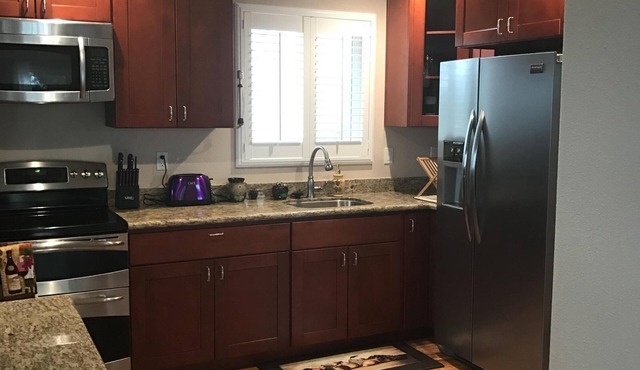 Combs Wine Sippin Escape