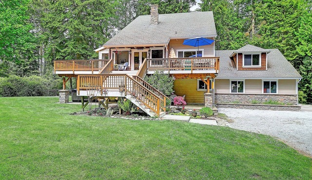Come and enjoy our Cozy Coastal Cabin