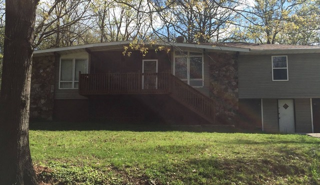 Come and Getaway at the Lake house.