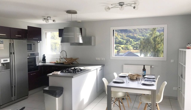 Come and recharge your batteries between the lake