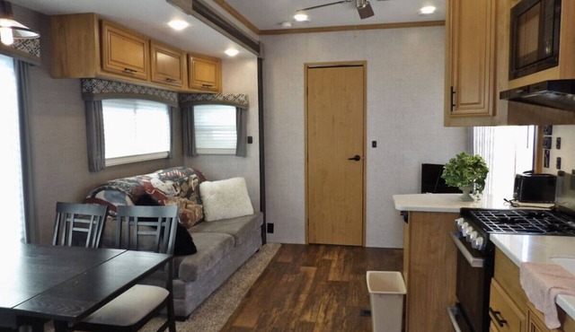 Come and Stay at the Island this Property adjoins Island Paradise.