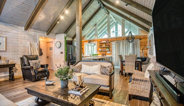 Come Away Cabin, a Luxury Retreat