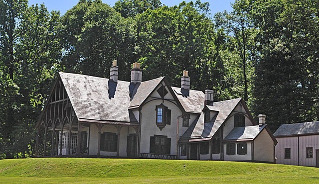 Come Create Memories w/ Fun-filled Adventures at this Paradise! Free Parking