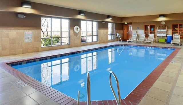 Come Create Memories w/Fun-filled Adventures at this Paradise! 2 Units, Pool!