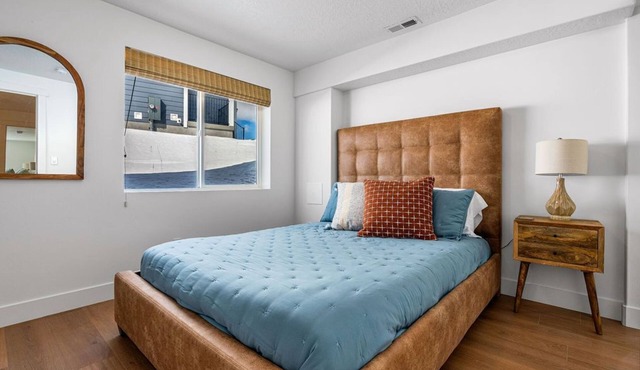 Come enjoy a centrally located escape at Bear Lake. NEW Pool 5/26 and Game Room!