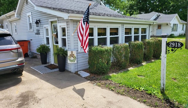 Come Escape to Paradise on the Lake