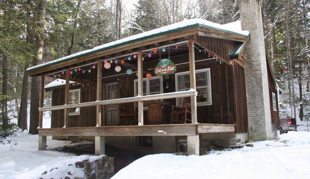 Come & get 'Lost on our River' - Charming, secluded cabin, close to it all!