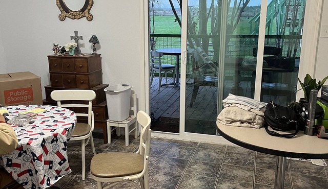 Come have a cozy stay at my country home, sitting on 5 acres with all amenities