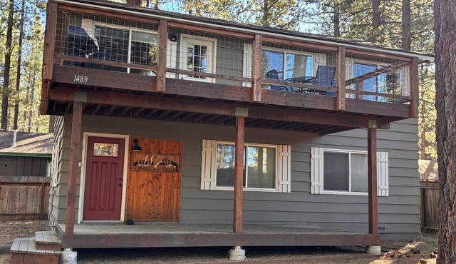 Come play in the mountains, 4 bedrooms, quiet time, mid week discounts 1489O