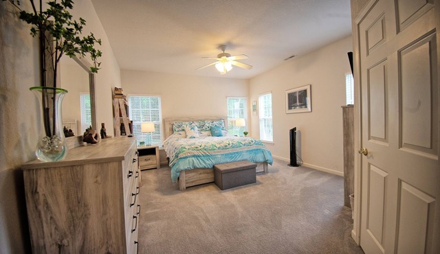 Come Relax in our Peaceful 3 Bedroom Twinhome just 3 miles from Beach!